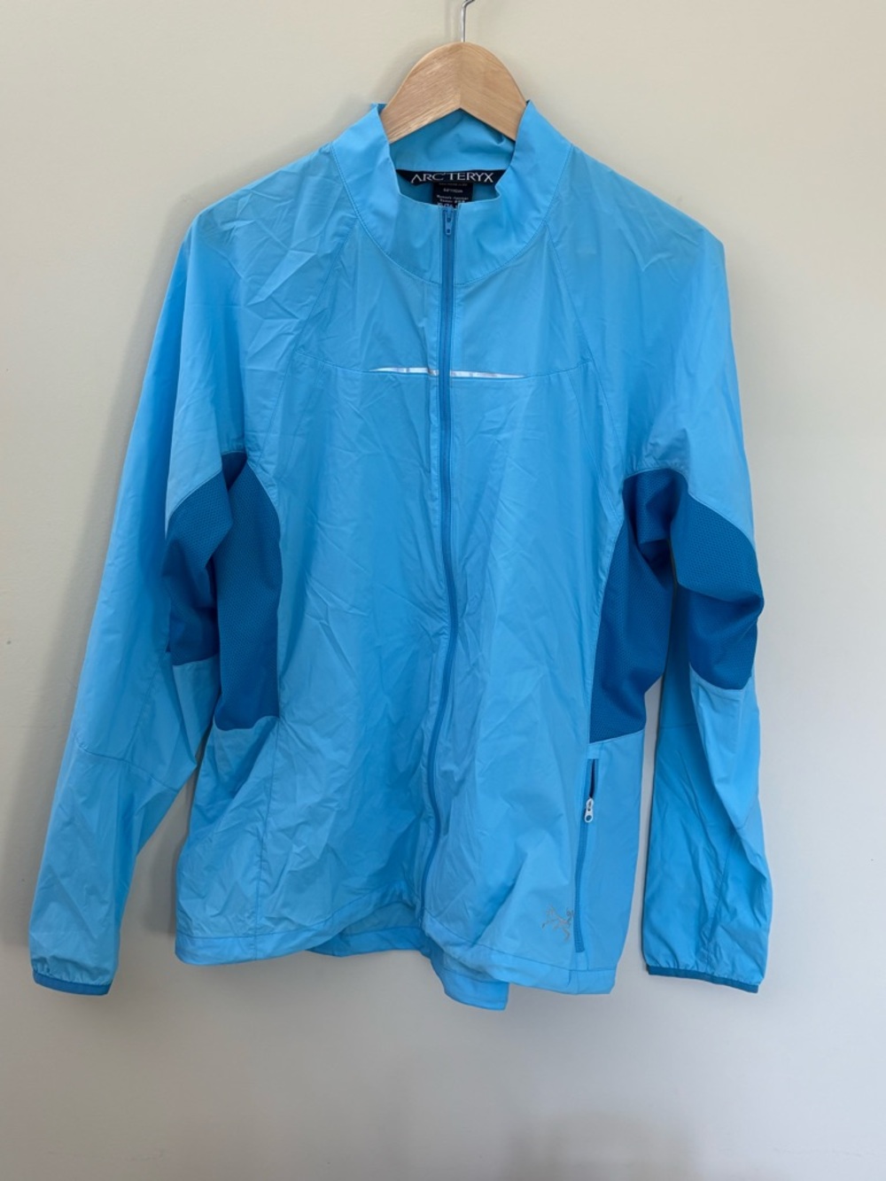 Arc’teryx Nylon Lightweight Full Zip Jacket Size XL 16-18 Light Blue
